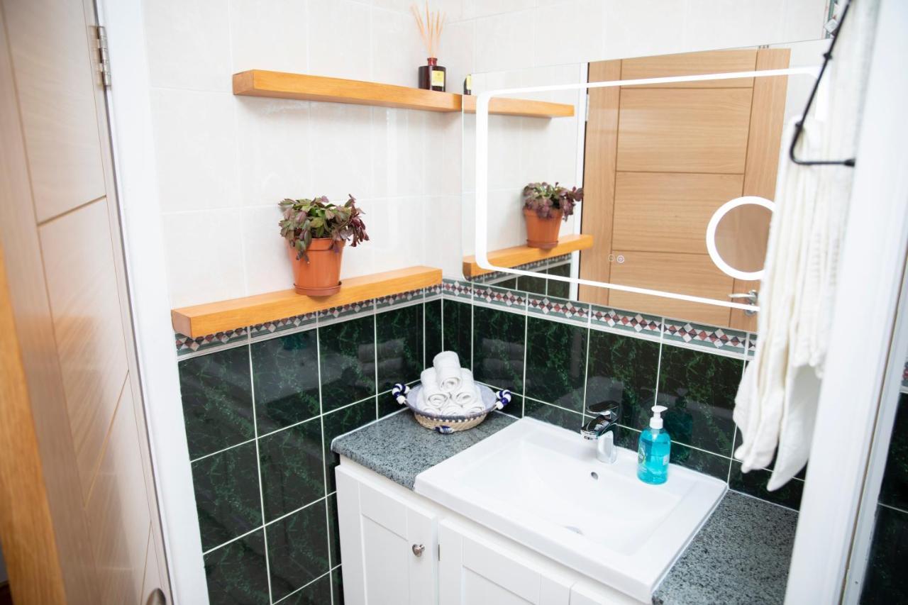 3 Bed Renovated Cottage Carramore Lake, Belmullet Ballina  Exterior foto