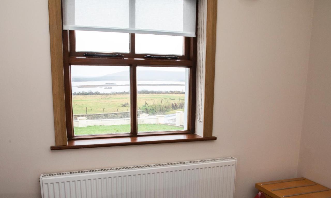 3 Bed Renovated Cottage Carramore Lake, Belmullet Ballina  Exterior foto